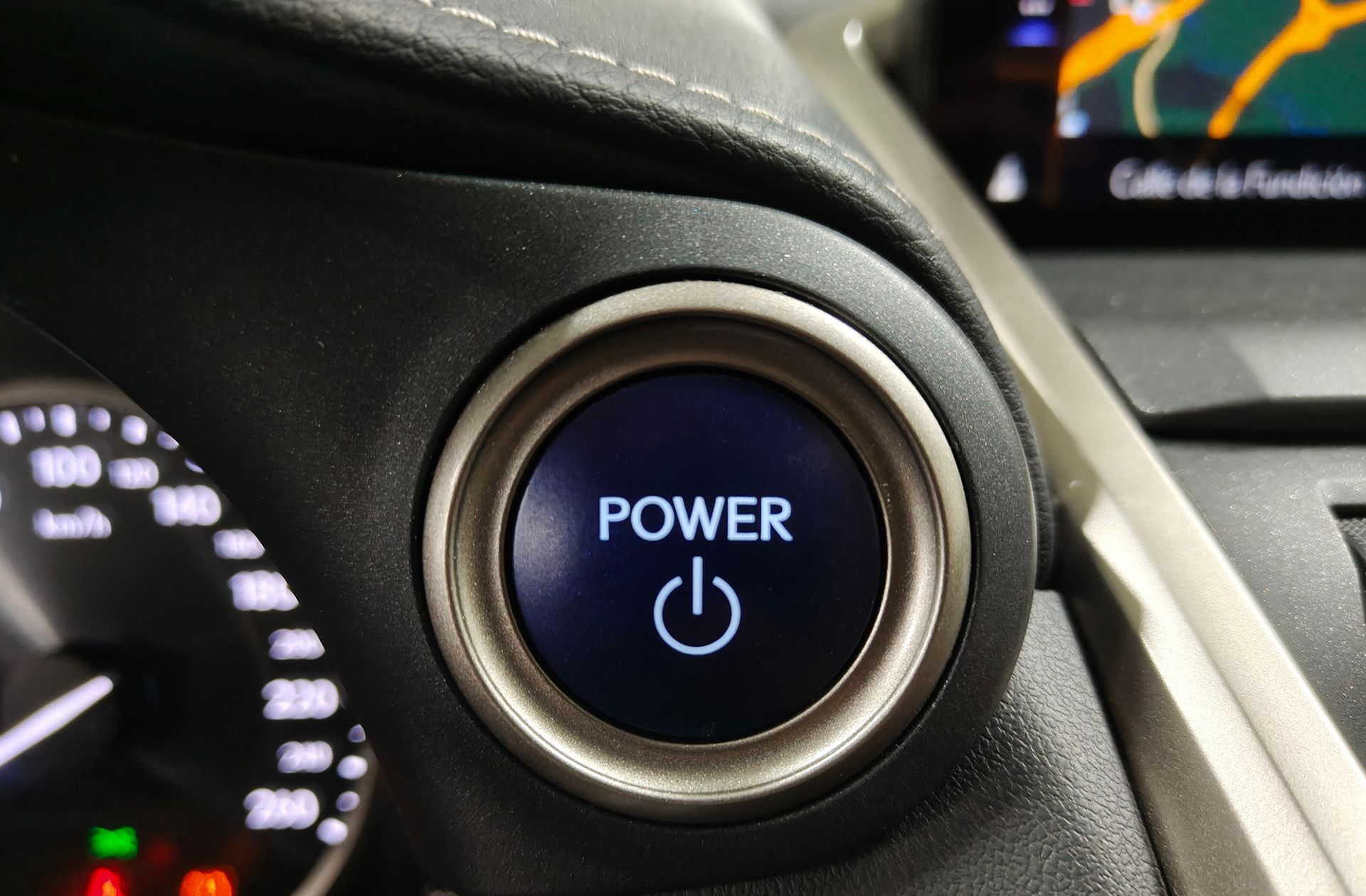 Lexus NX 300h Business Navigation 2WD - foto 33