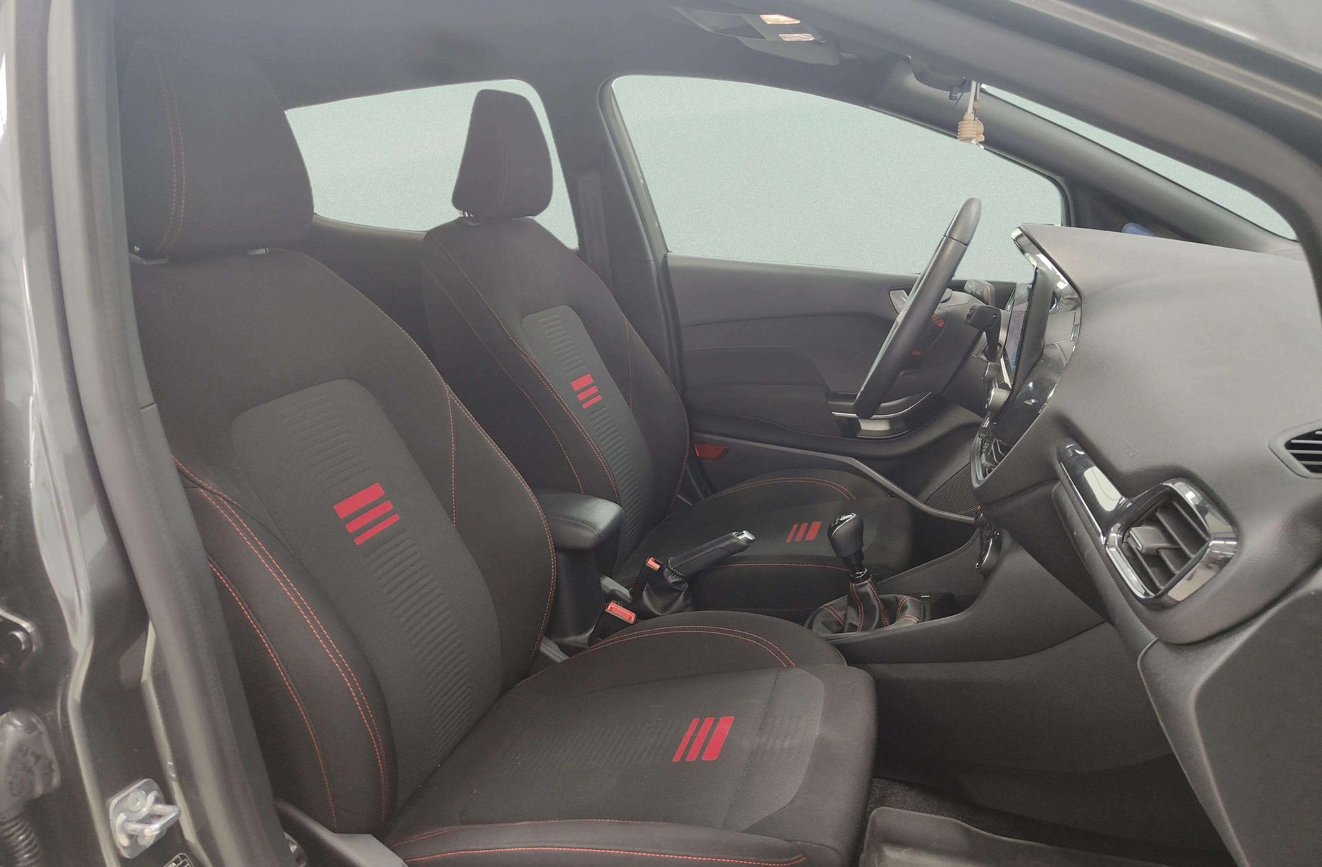 Ford Fiesta 1.0 EcoBoost ST-Line - foto 17