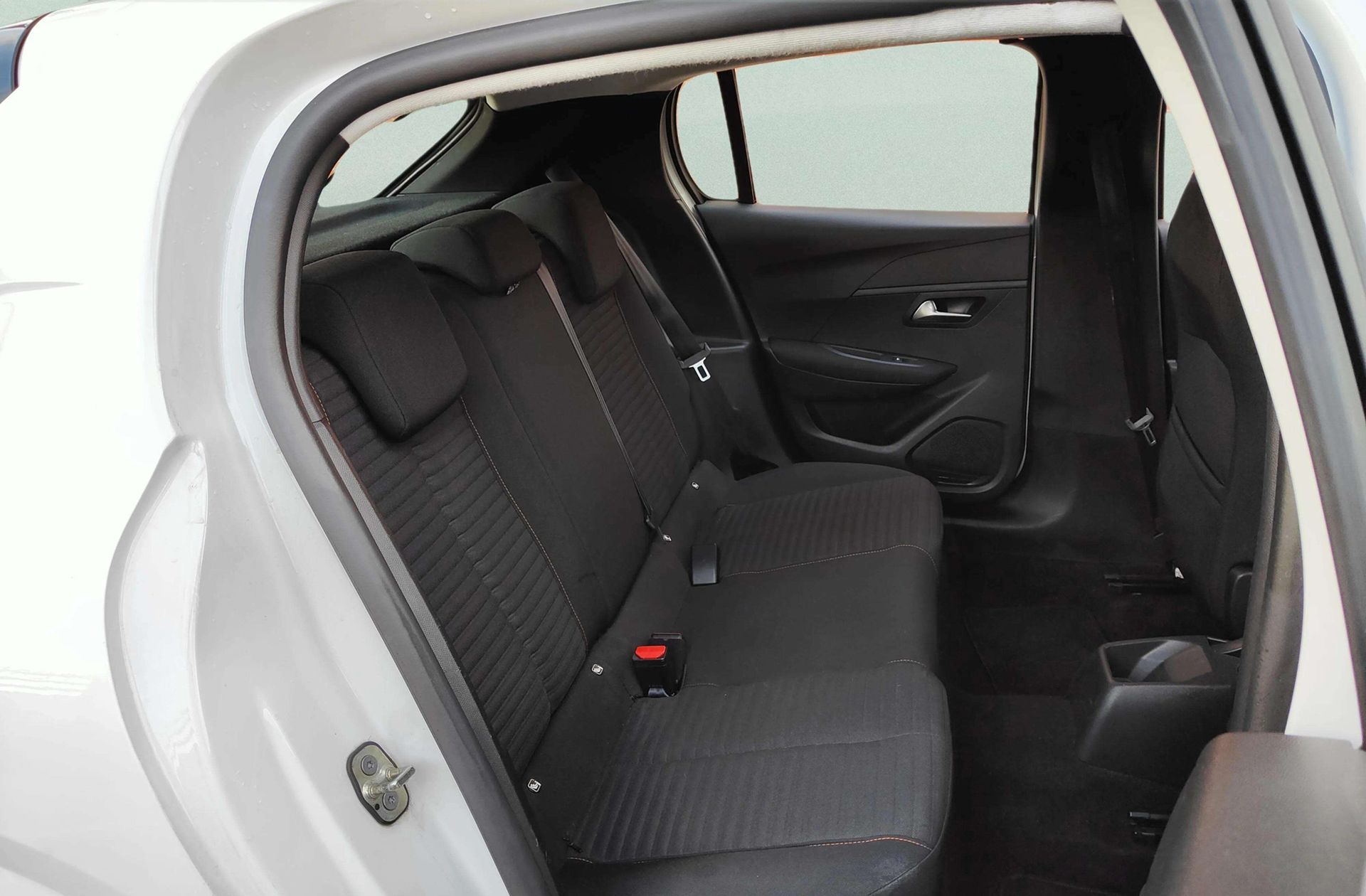 Peugeot 208 BlueHDi 100 Active Pack - foto 17