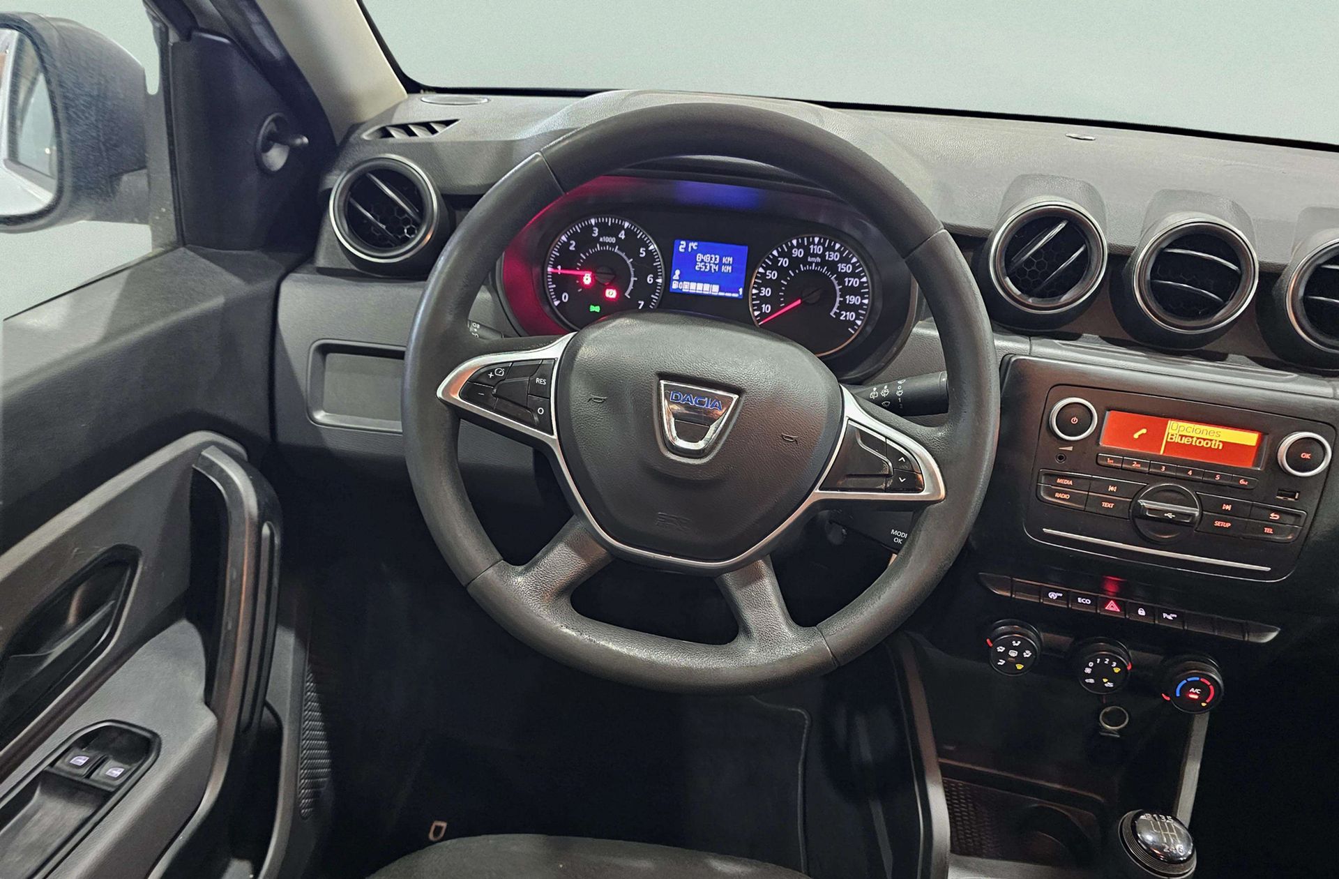 Dacia Duster Essential TCe - foto 17