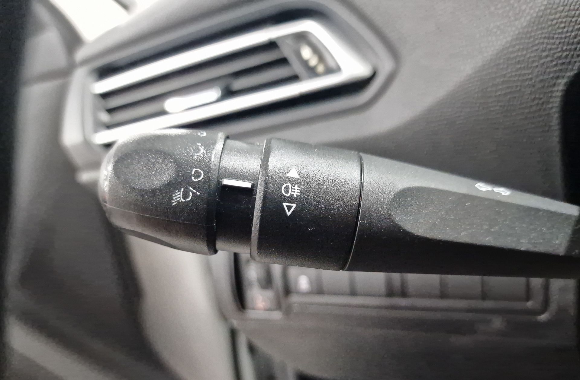 Peugeot 308 1.6 HDi FAP Access - foto 21