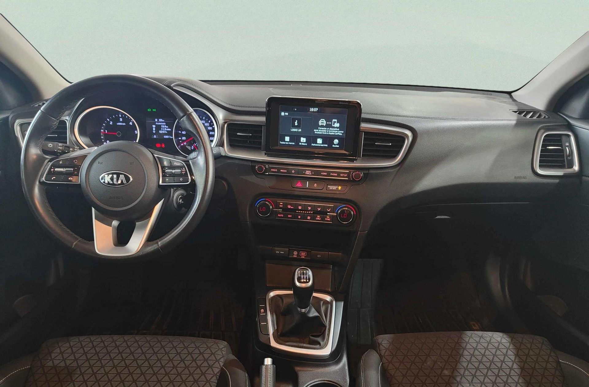 Kia Ceed 1.6 CRDi Drive - foto 6