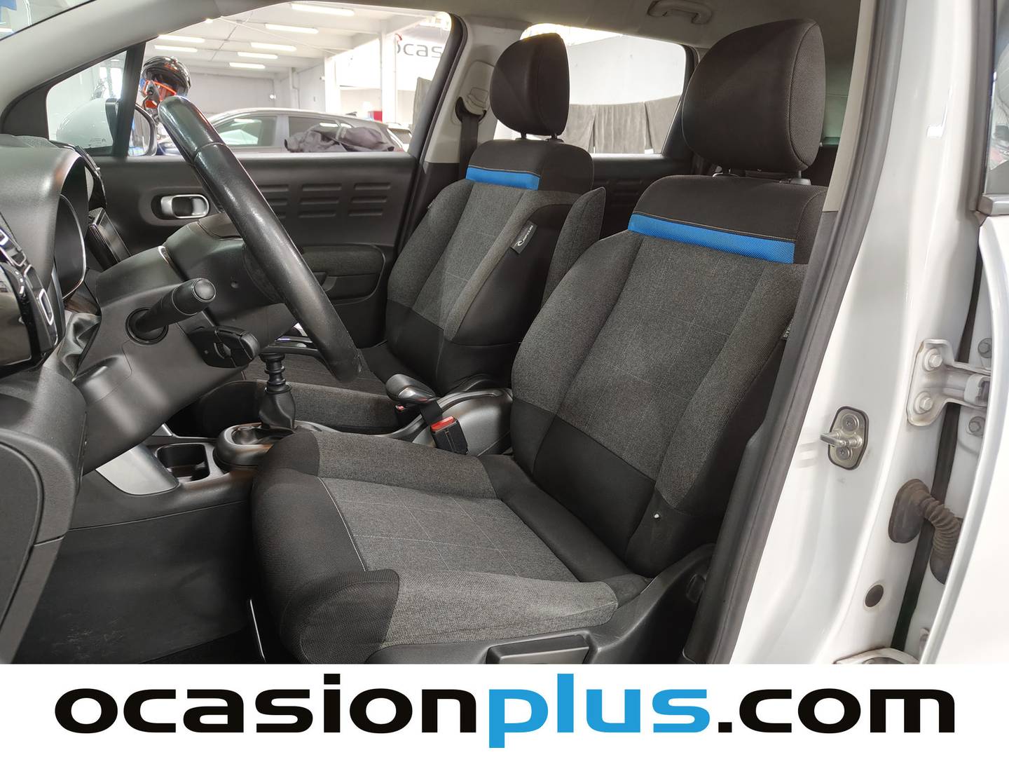 Foto asientos delanteros Citroën C3 Aircross Citroën C3 Aircross PureTech 130 S&S Rip Curl (131 CV)