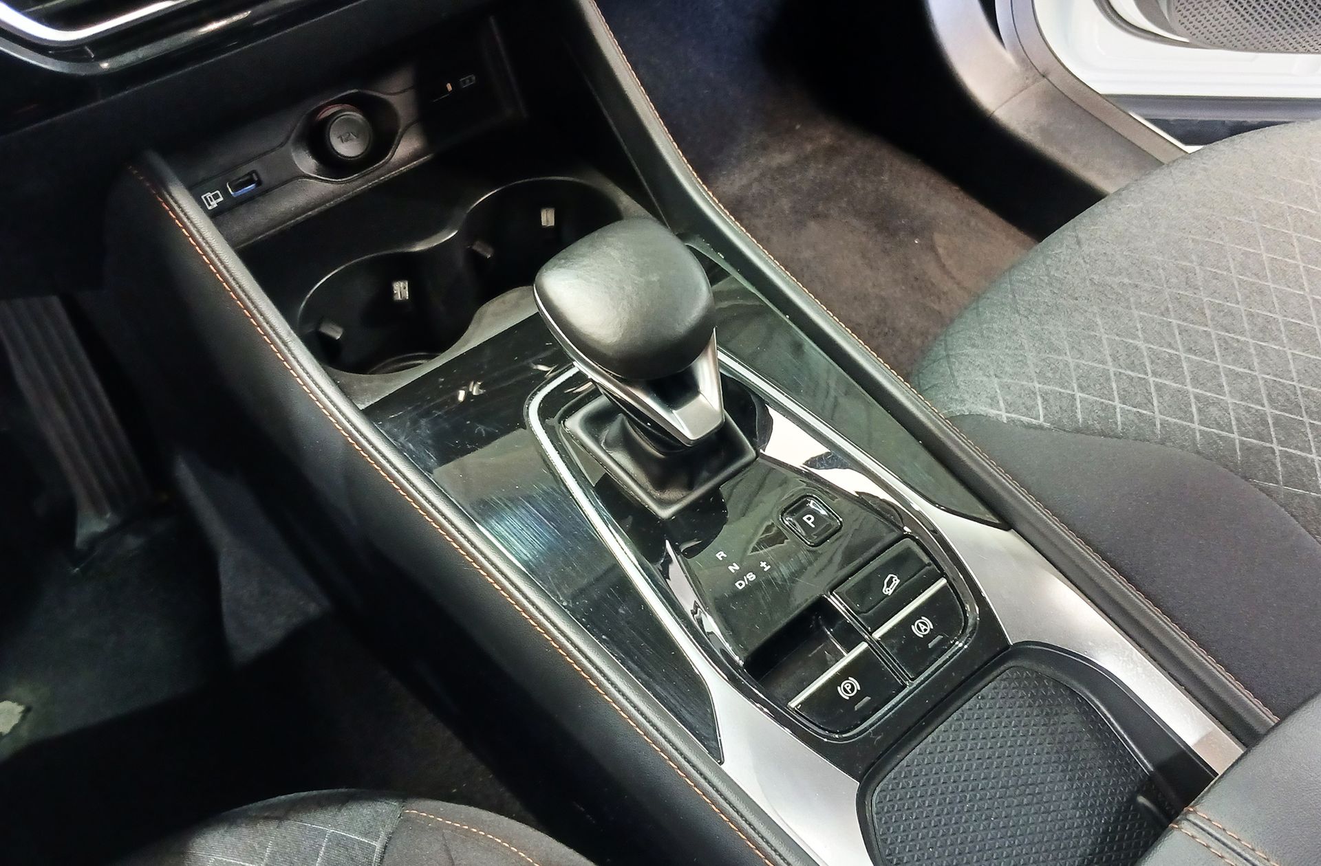 MG HS 1.5T Comfort DCT - foto 5