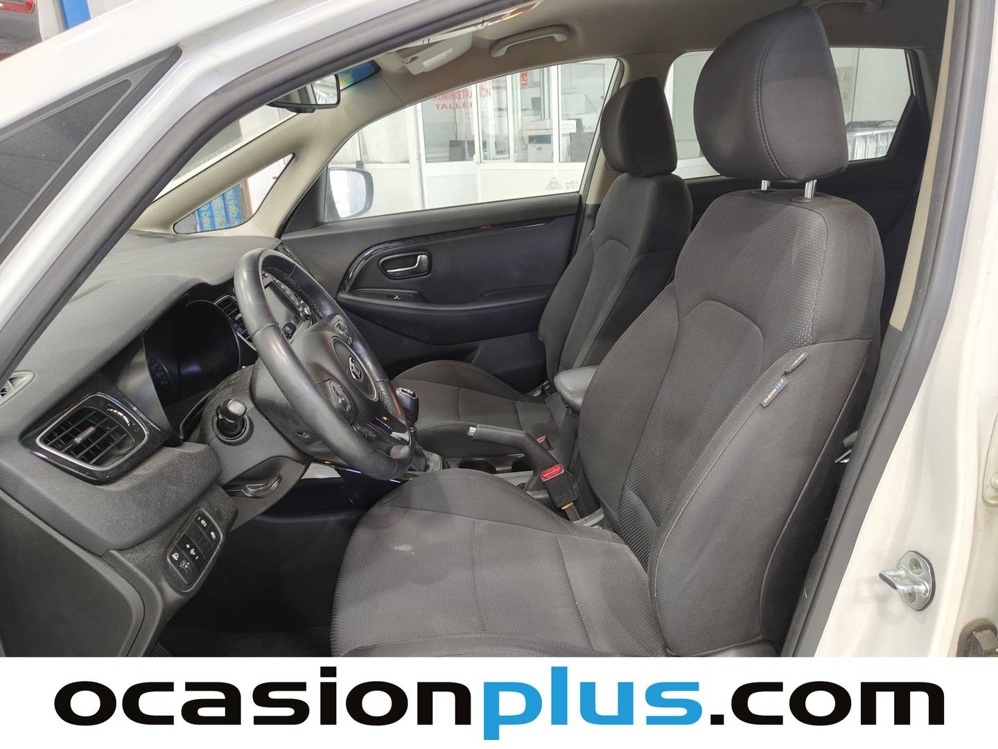 Foto asientos delanteros KIA Carens KIA Carens 1.6 GDi Eco-Dynamic x-Tech (135 CV)