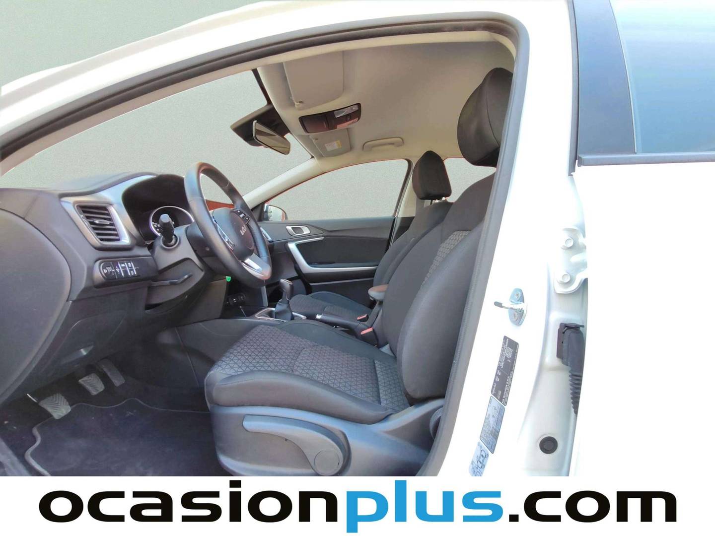 Foto asientos delanteros KIA Ceed KIA Ceed 1.0 T-GDi Concept (100 CV)