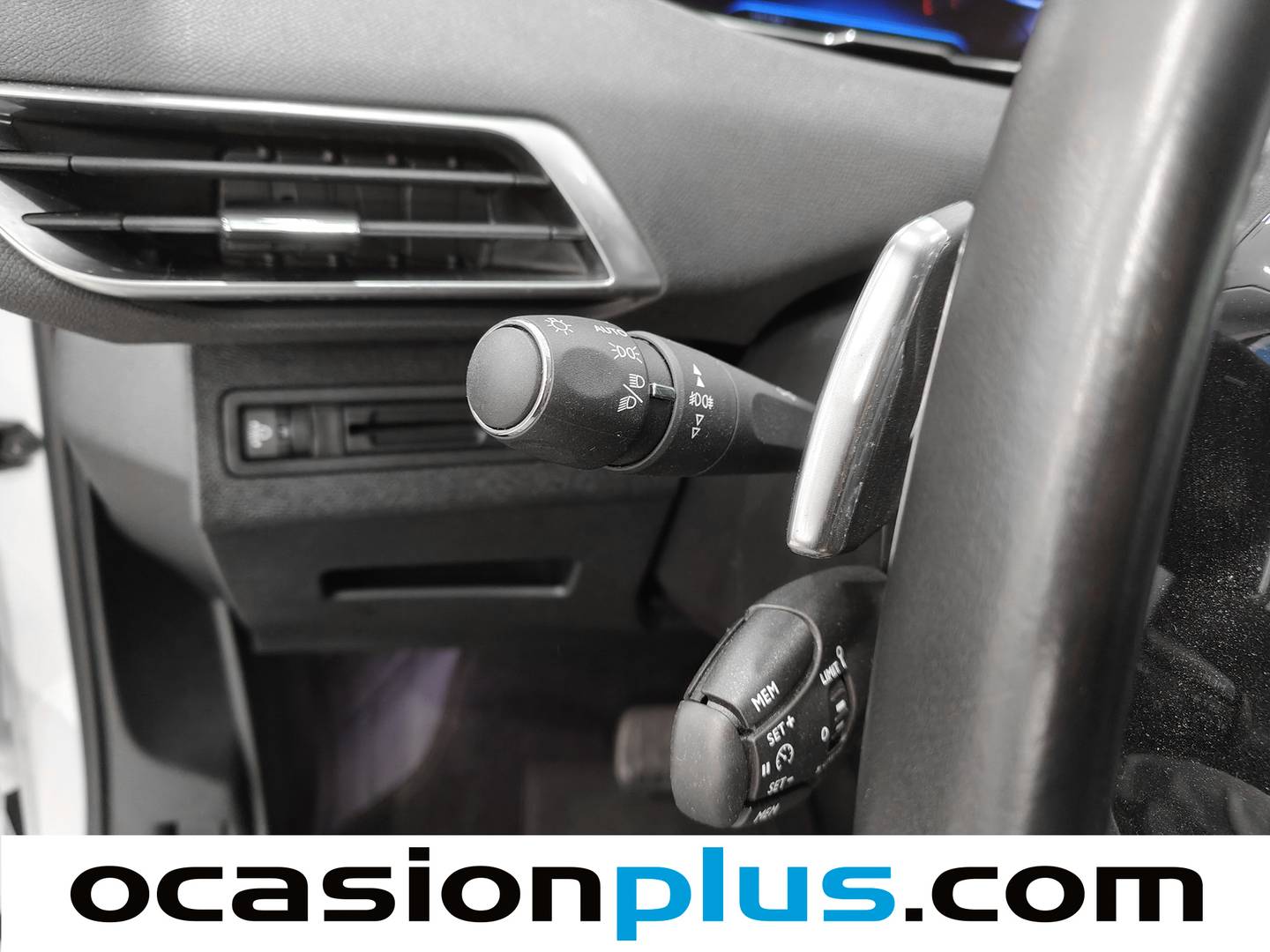 Foto Peugeot 3008 Peugeot 3008 PureTech 130 Allure EAT8  (130 CV)