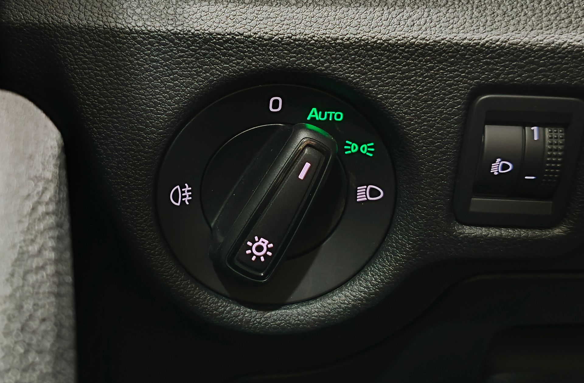 Škoda Kamiq 1.0 TSI Ambition - foto 24