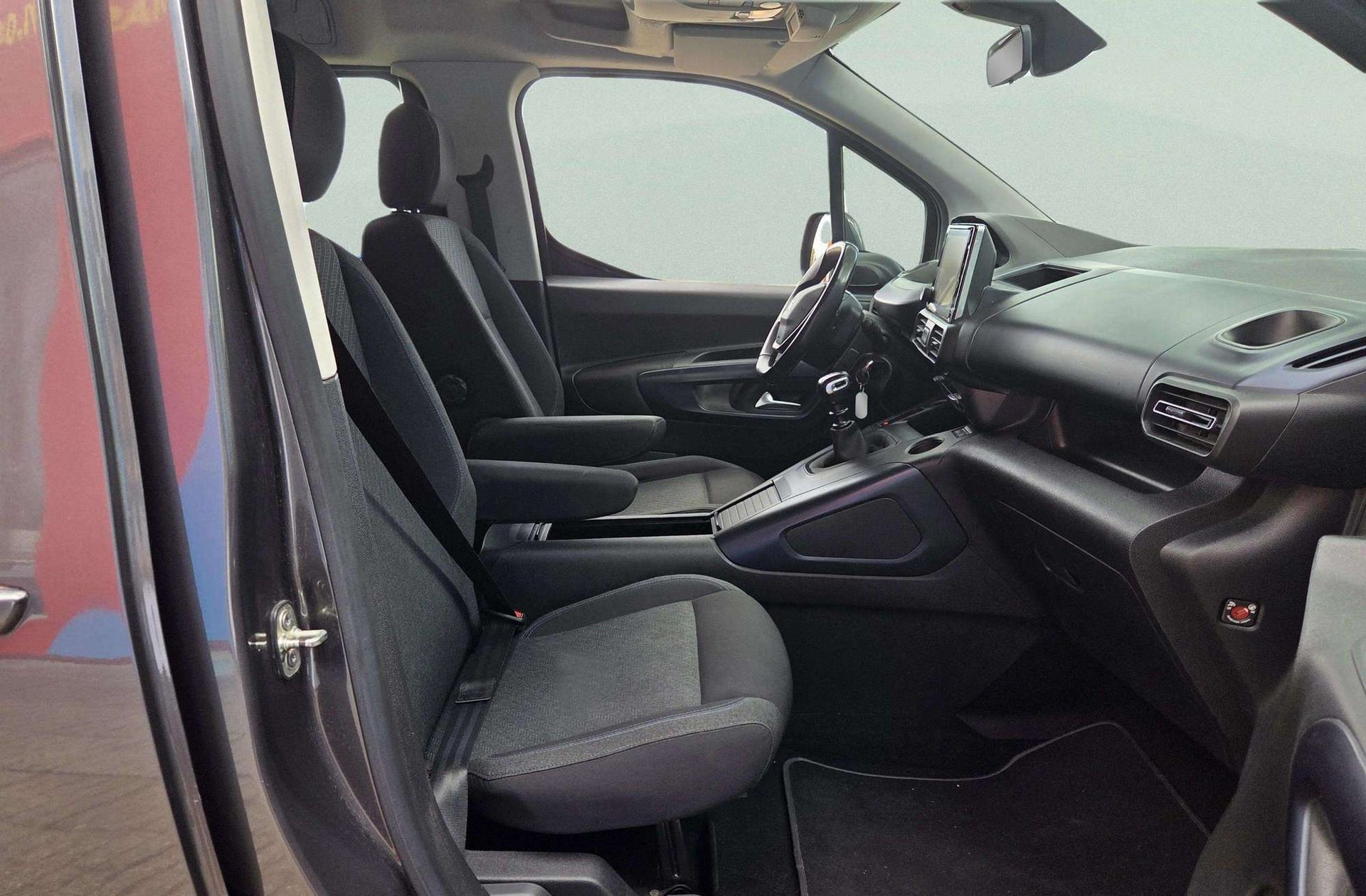 Peugeot Rifter BlueHDi 130 Allure Long 7 plazas - foto 17