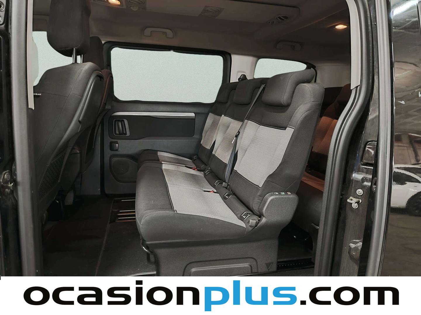 Foto asientos traseros Citroën Spacetourer Citroën Spacetourer BlueHDi 120 Talla M Feel (120 CV) 8 Plazas