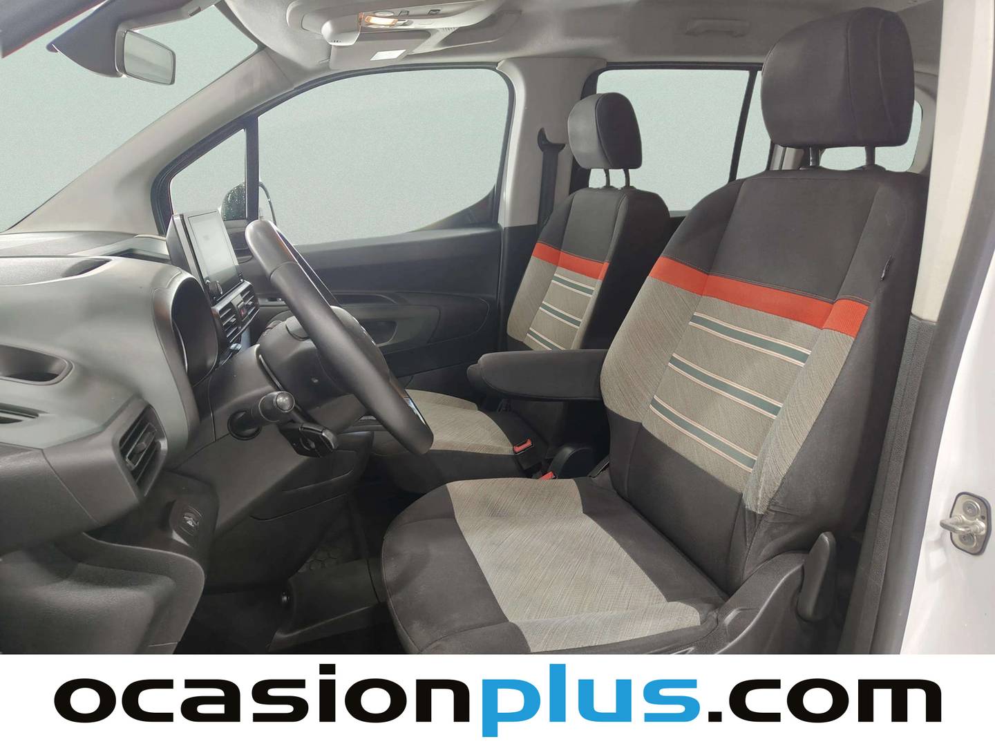 Foto asientos delanteros Citroën Berlingo Citroën Berlingo BlueHDi 100 S&S Talla M Shine (102 CV)