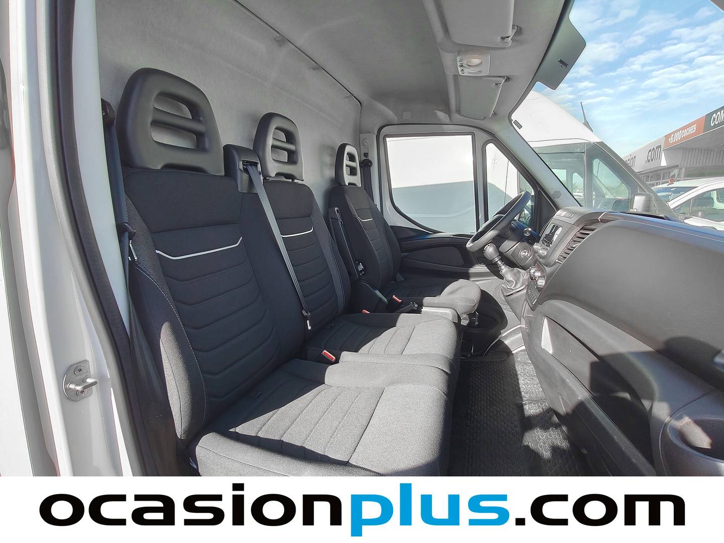 Foto Iveco Daily Iveco Daily Furgon 35S 16 V 3520L/H2 (156 CV)