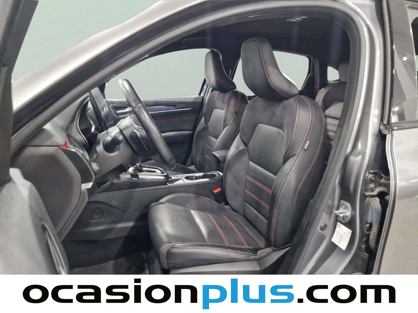 Foto asientos delanteros Renault Arkana Renault Arkana RS Line TCe (140 CV) EDC Microhíbrido