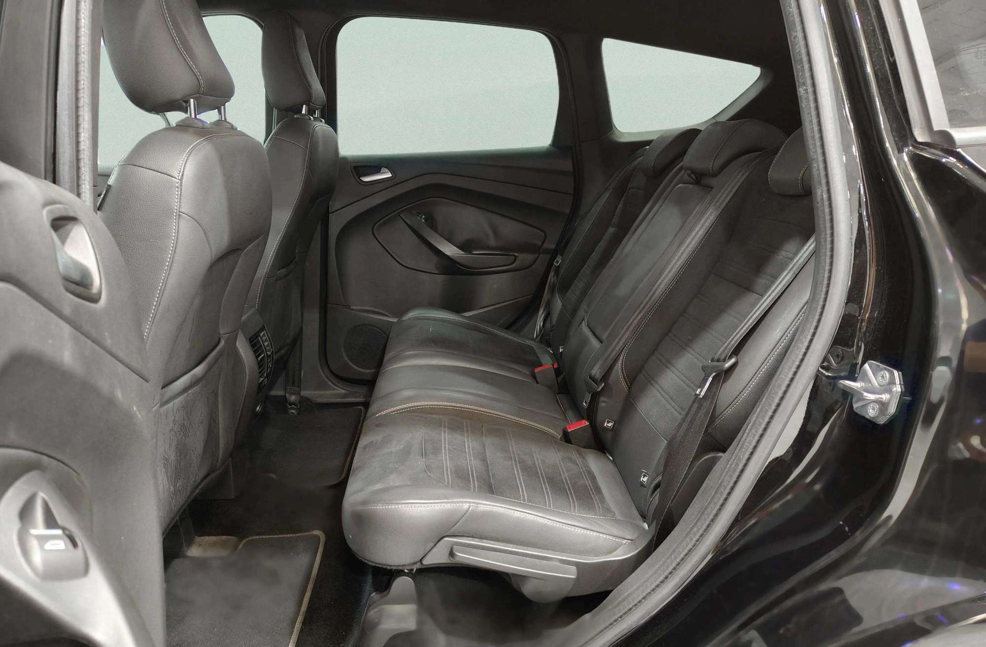Ford Kuga 1.5 EcoBoost ST-Line 4x2 - foto 16