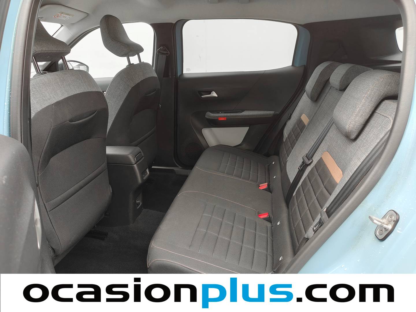Foto asientos delanteros Citroën C3 Aircross Citroën C3 Aircross Hybrid 145 Plus e-DCS6 (145 CV)