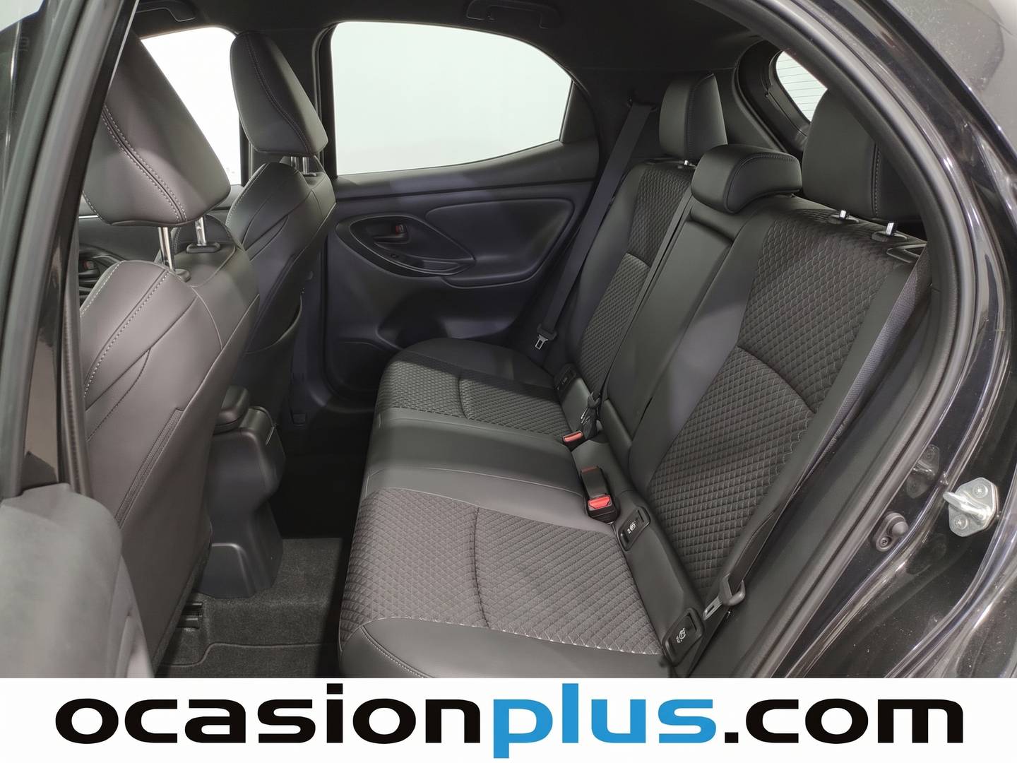 Foto asientos traseros Toyota Yaris Toyota Yaris 1.5 120H Style Plus (116 CV)