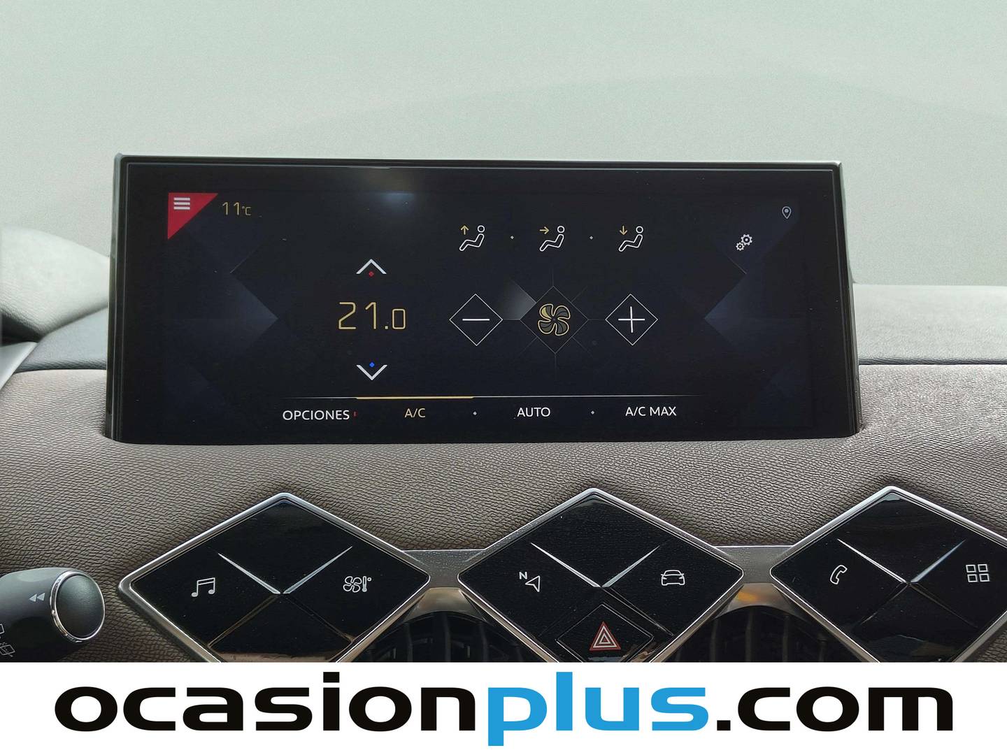 Foto DS DS 3 Crossback DS DS3 BlueHDi (131 CV) Auto SO CHIC