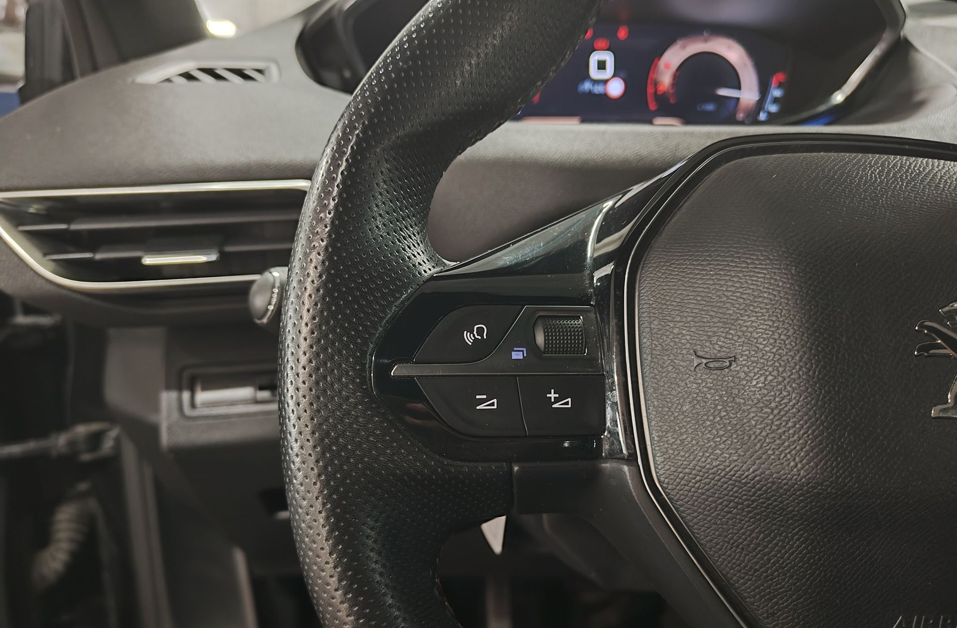 Peugeot 3008 PureTech 130 GT Line - foto 29