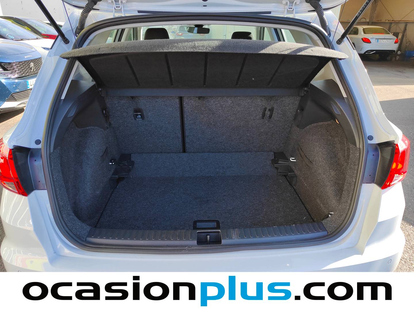 Fotos maletero Seat Arona Seat Arona 1.0 TSI Ecomotive S&S Style (115 CV)