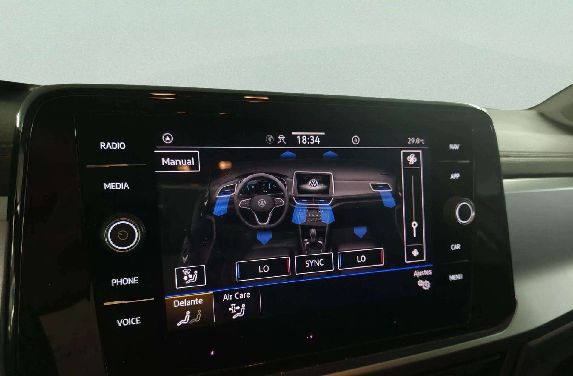 Volkswagen T-Roc Life 2.0 TDI DSG - foto 30