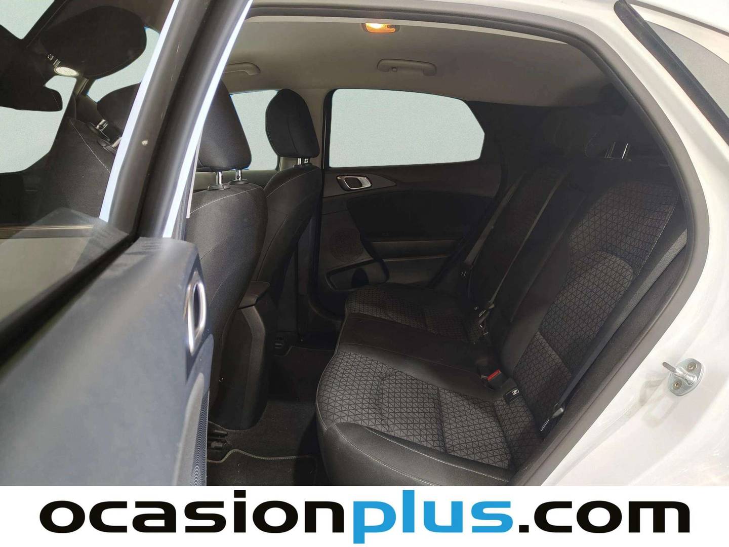 Foto asientos traseros KIA XCeed KIA XCeed 1.0 T-GDi Drive (120 CV)