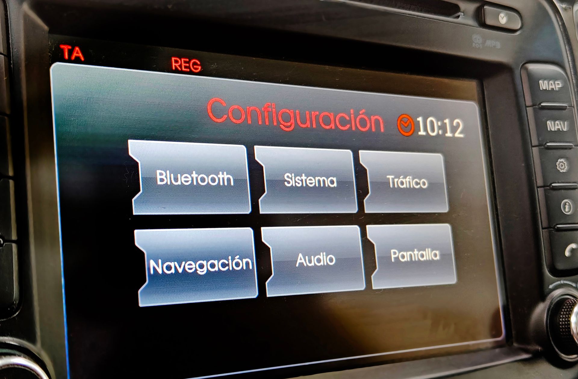 Kia Carens 1.6 GDi Uefa Euro 2016 Eco-Dynamics - foto 30