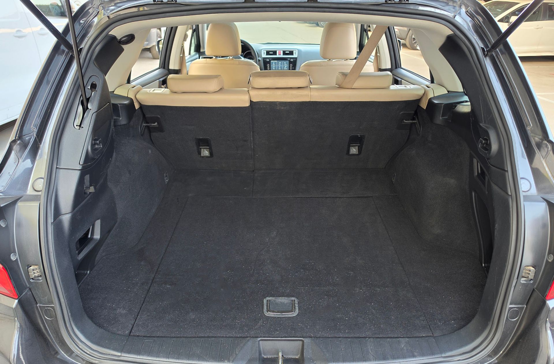 Subaru Outback 2.0 TD Executive Plus CVT Lineartron AWD - foto 19