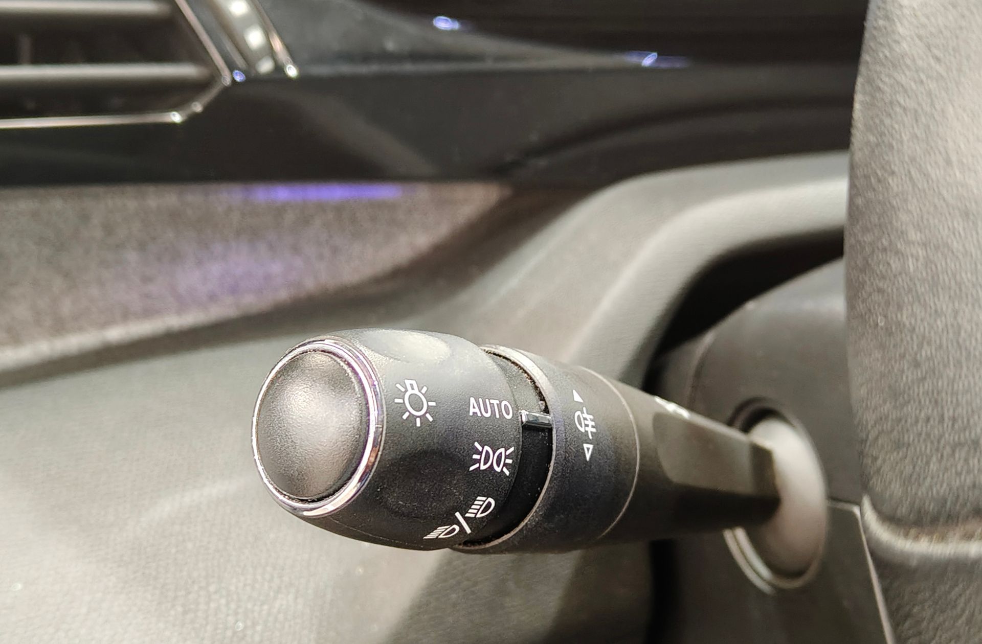 Peugeot 308 Allure Pack BlueHDi 130 EAT8 - foto 30