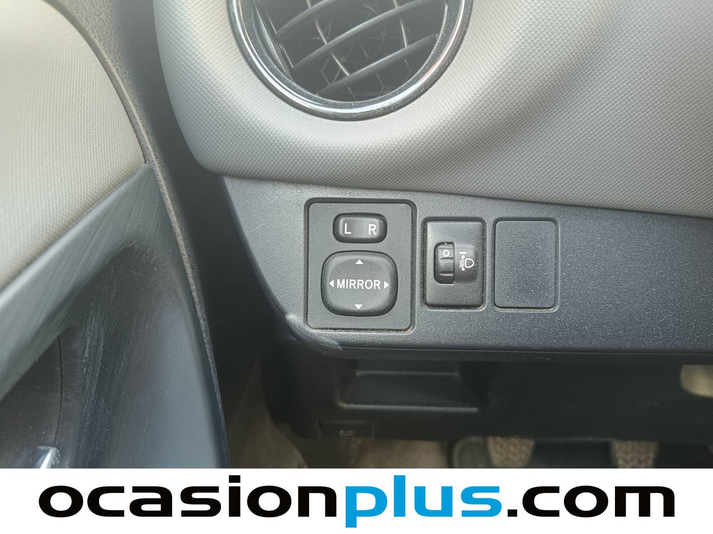 Foto Toyota Yaris Toyota Yaris 1.3 100 Feel (99 CV)