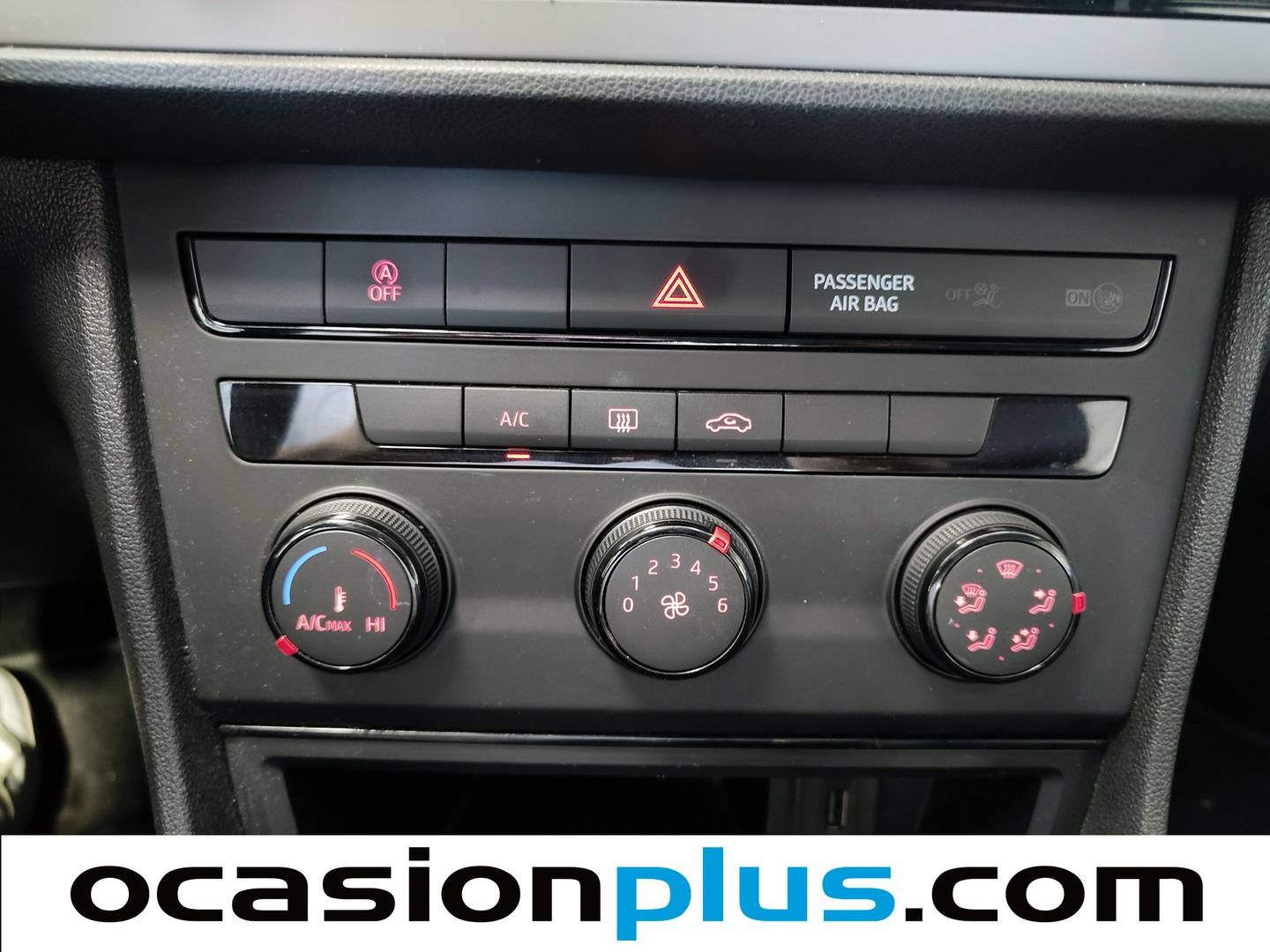 Acabados Seat León Seat León 1.6 TDI S&S Reference (110 CV)