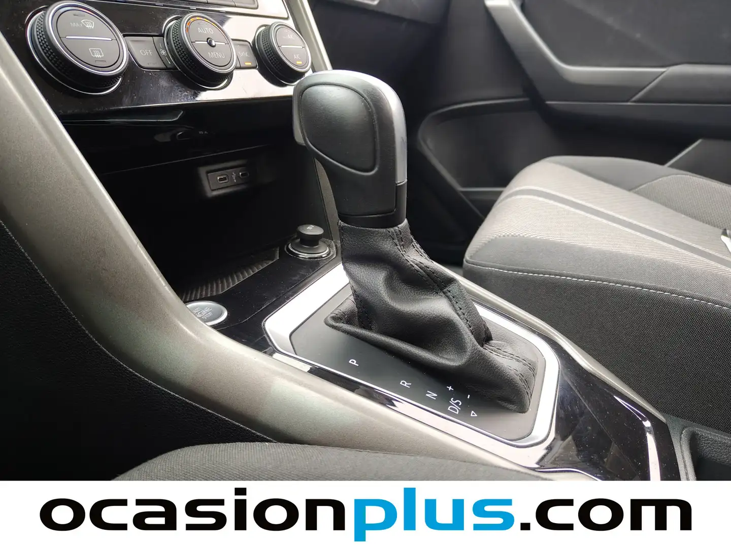 Foto Volkswagen T-Roc Volkswagen T-Roc Advance 2.0 TDI (150 CV) DSG