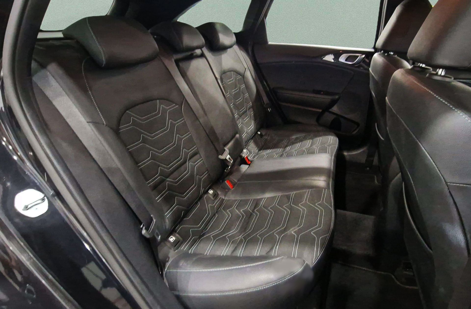 Kia Ceed 1.0 MHEV Style Edition DCT - foto 16