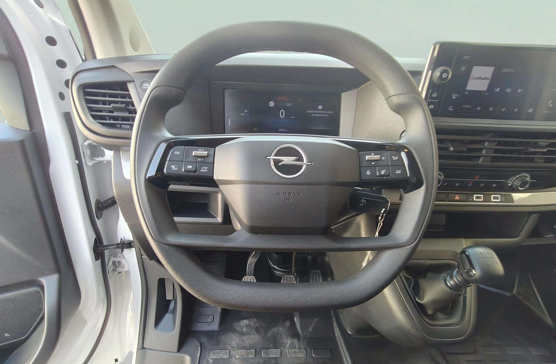 Opel Vivaro Furgon BlueHDi 120 - foto 19