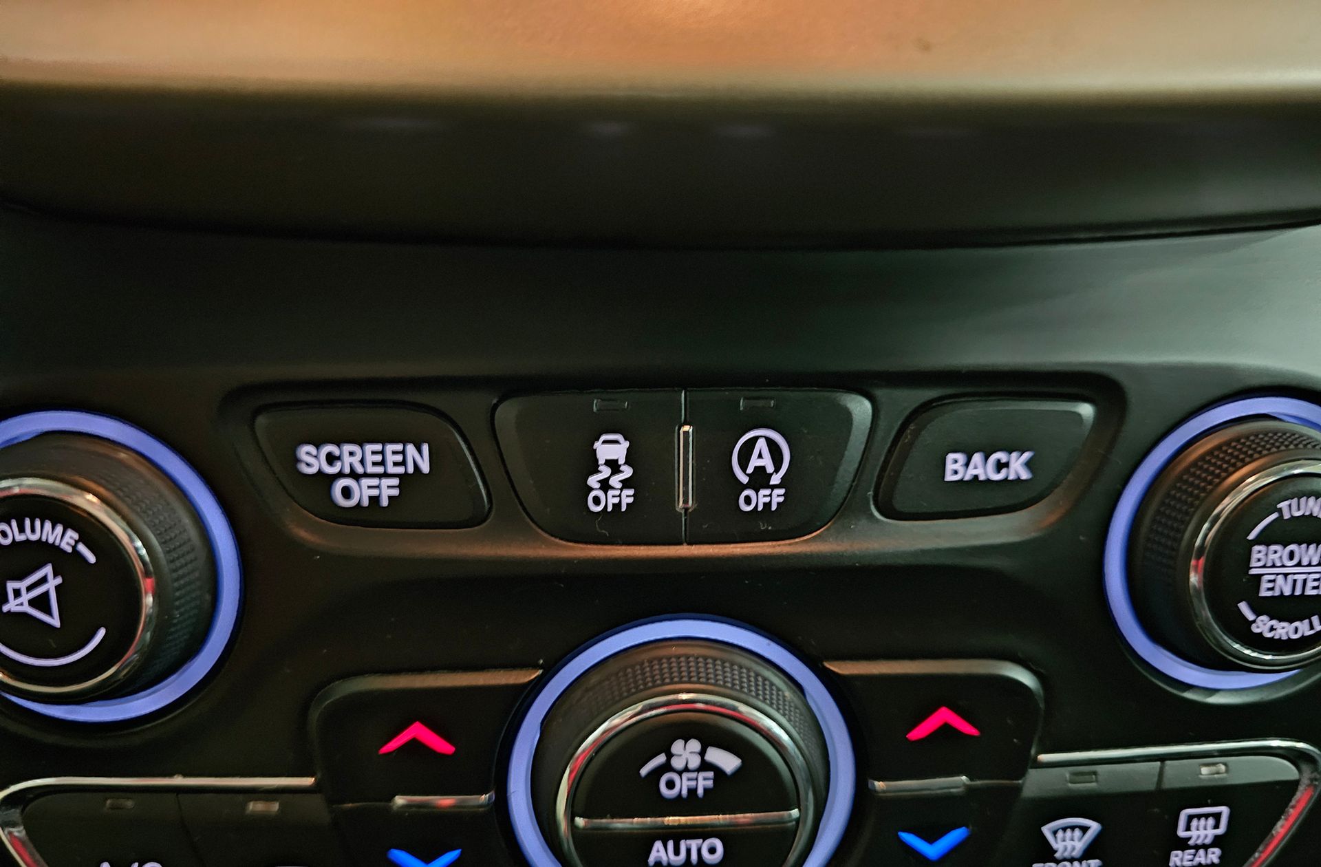 Jeep Cherokee 2.0 Diesel Longitude 4x2 - foto 12