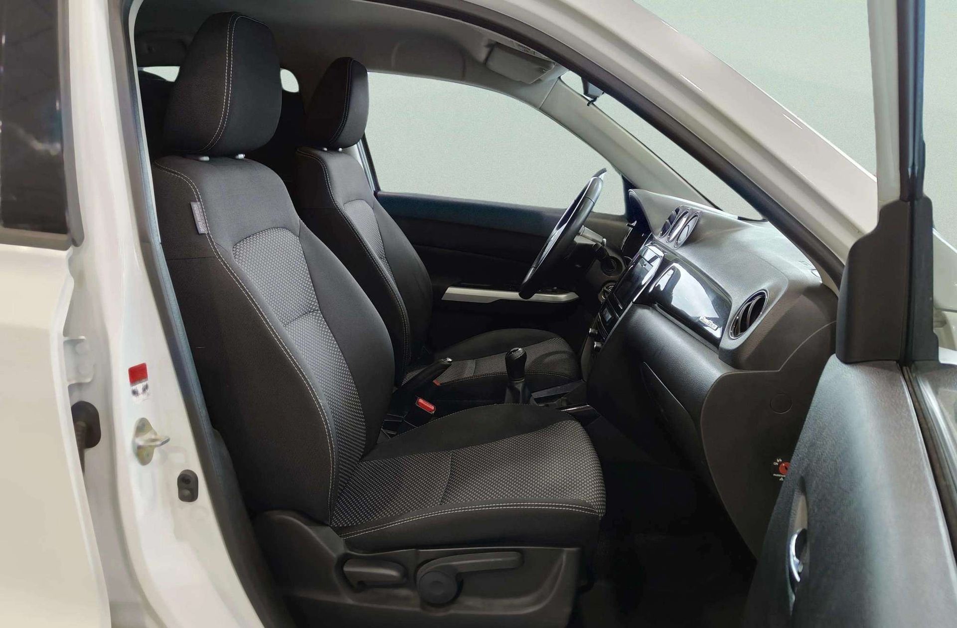Suzuki Vitara 1.6 GLE 4WD - foto 17