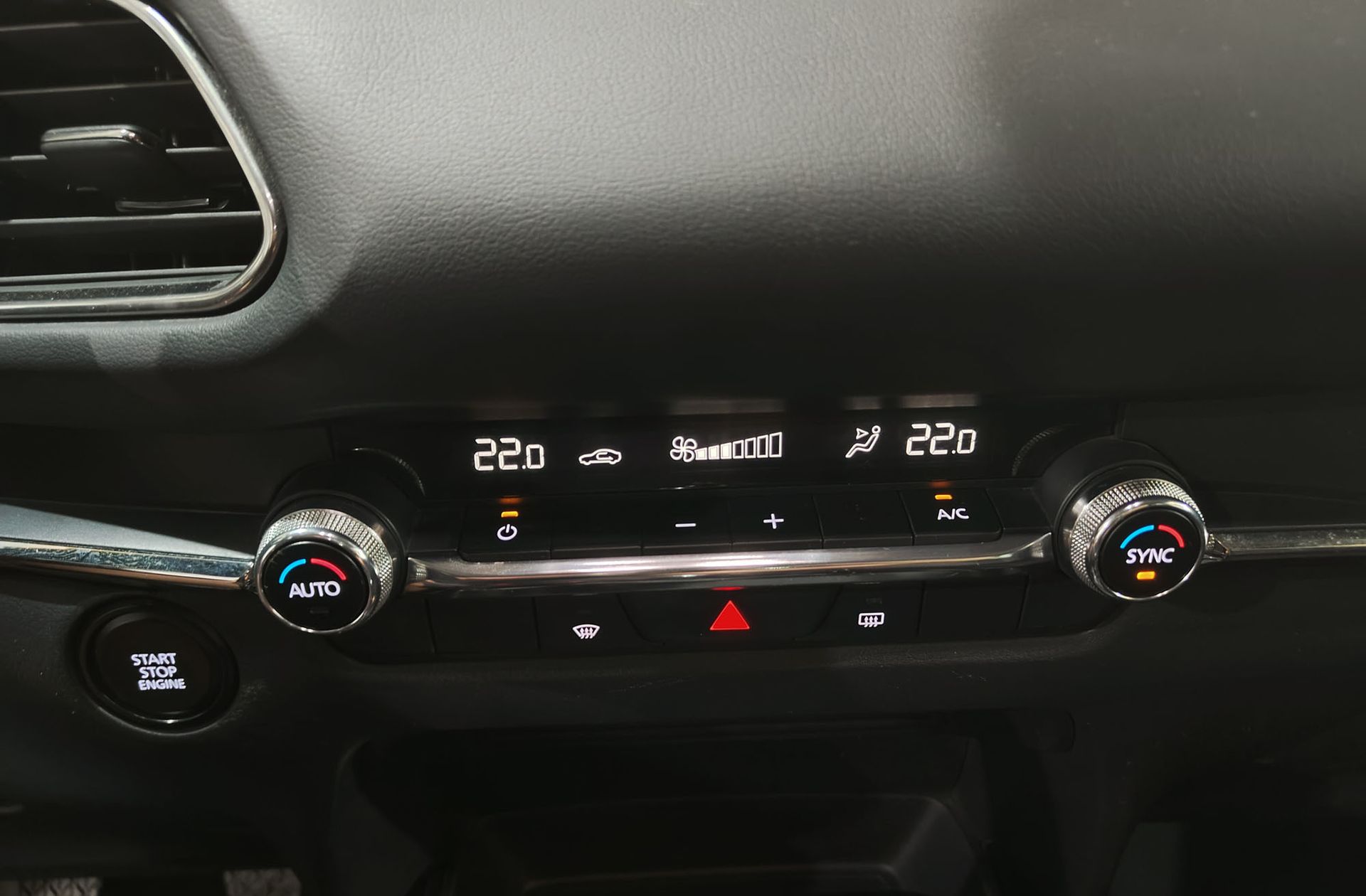 Mazda CX-30 2.0 Skyactiv-G Evolution 2WD - foto 30