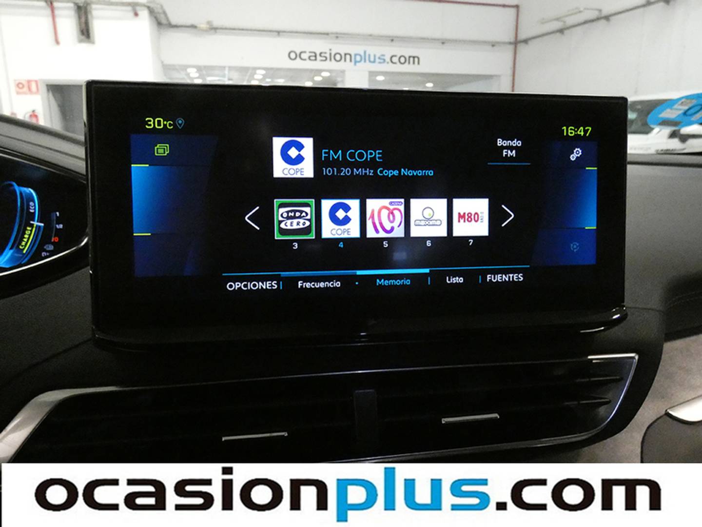 Foto Peugeot 3008 Hybrid Peugeot 3008 Hybrid 300 GT Pack e-EAT8 (300 CV)