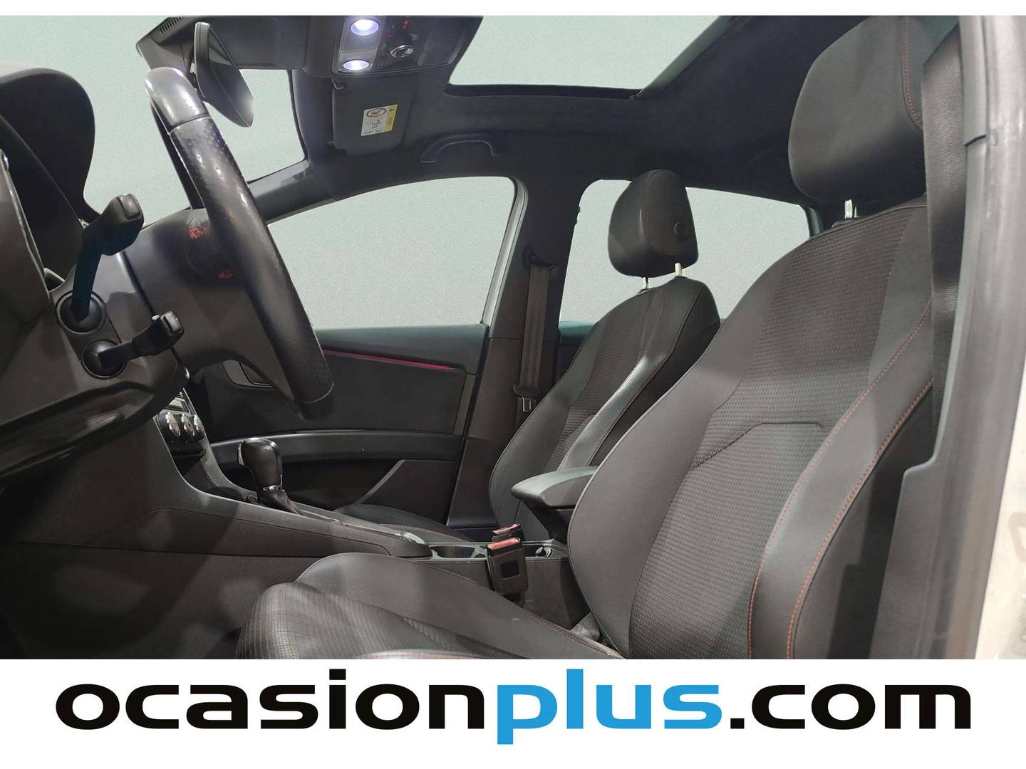 Foto asientos delanteros Seat León Seat León 1.5 TSI S&S FR DSG (150 CV)