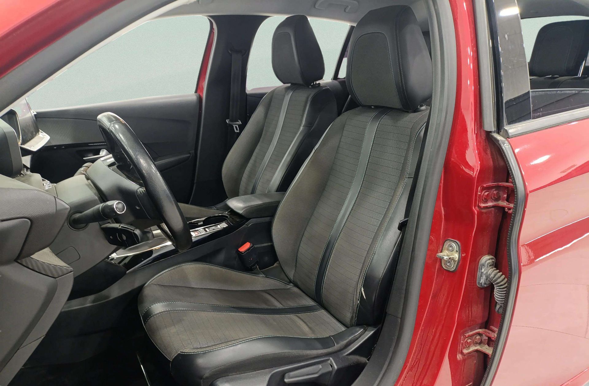 Peugeot 208 PureTech 100 Allure - foto 11