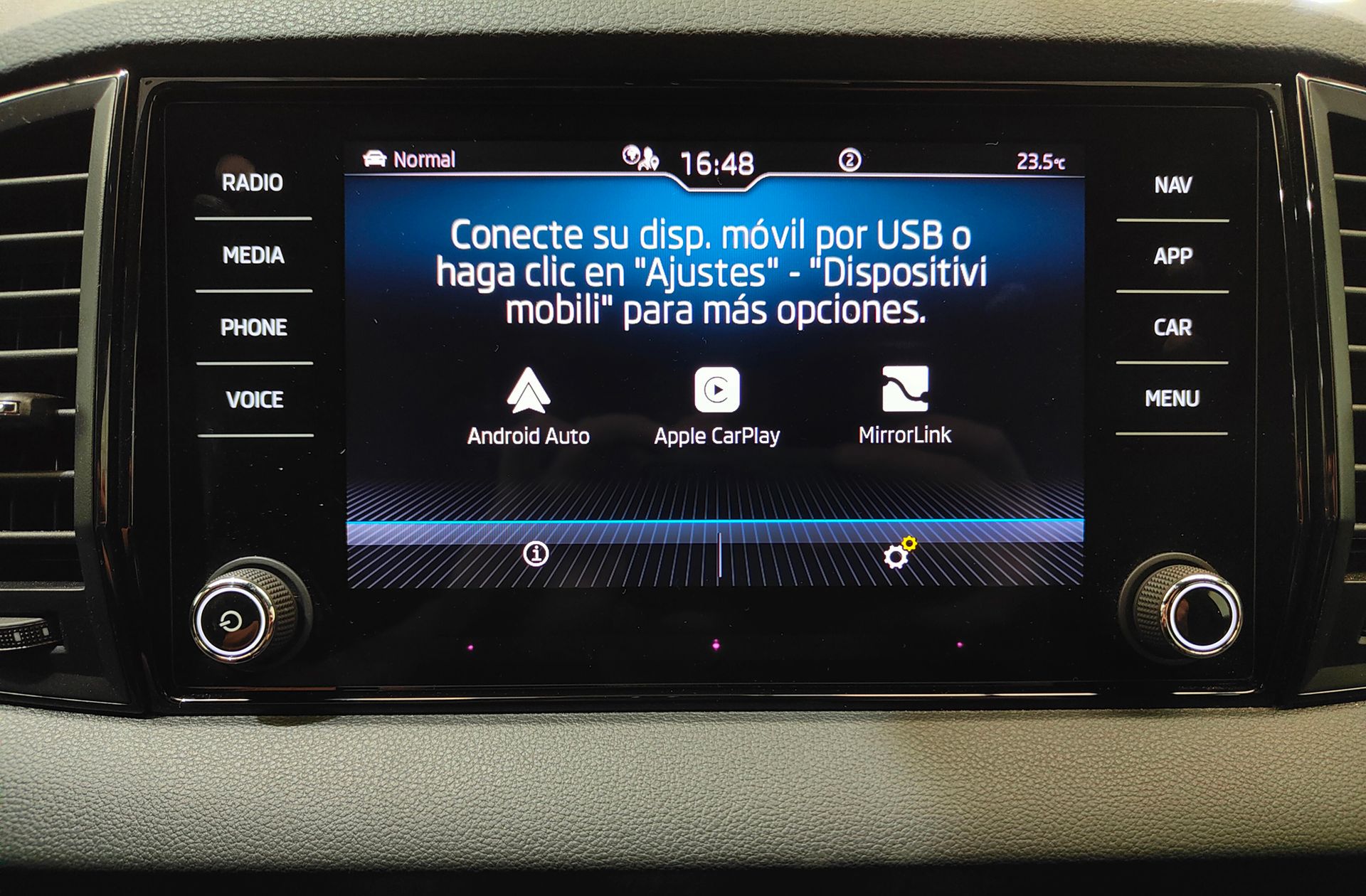 Škoda Karoq 1.5 TSI ACT Sportline DSG - foto 8
