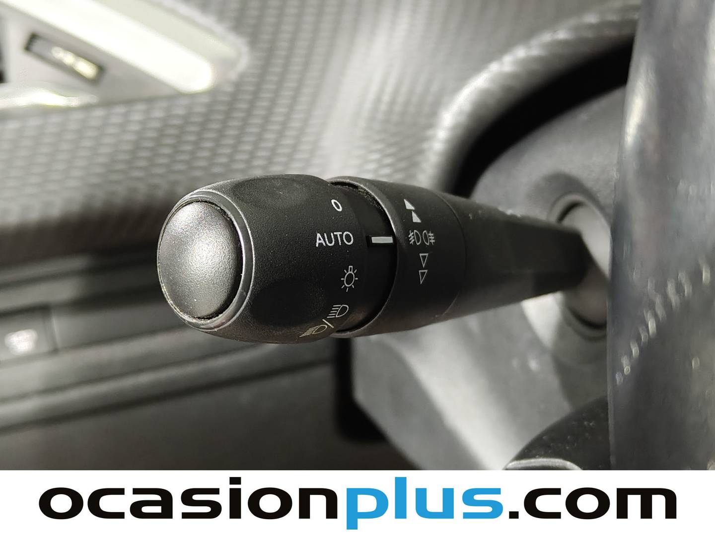 Foto Peugeot 208 Peugeot 208 BlueHDi 100 Tech Edition (99 CV)