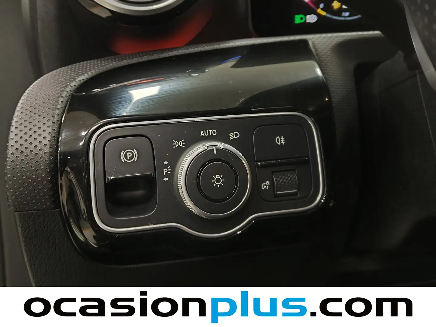 Foto Mercedes Clase A Mercedes-Benz Clase A 180 Pack AMG (136 CV)