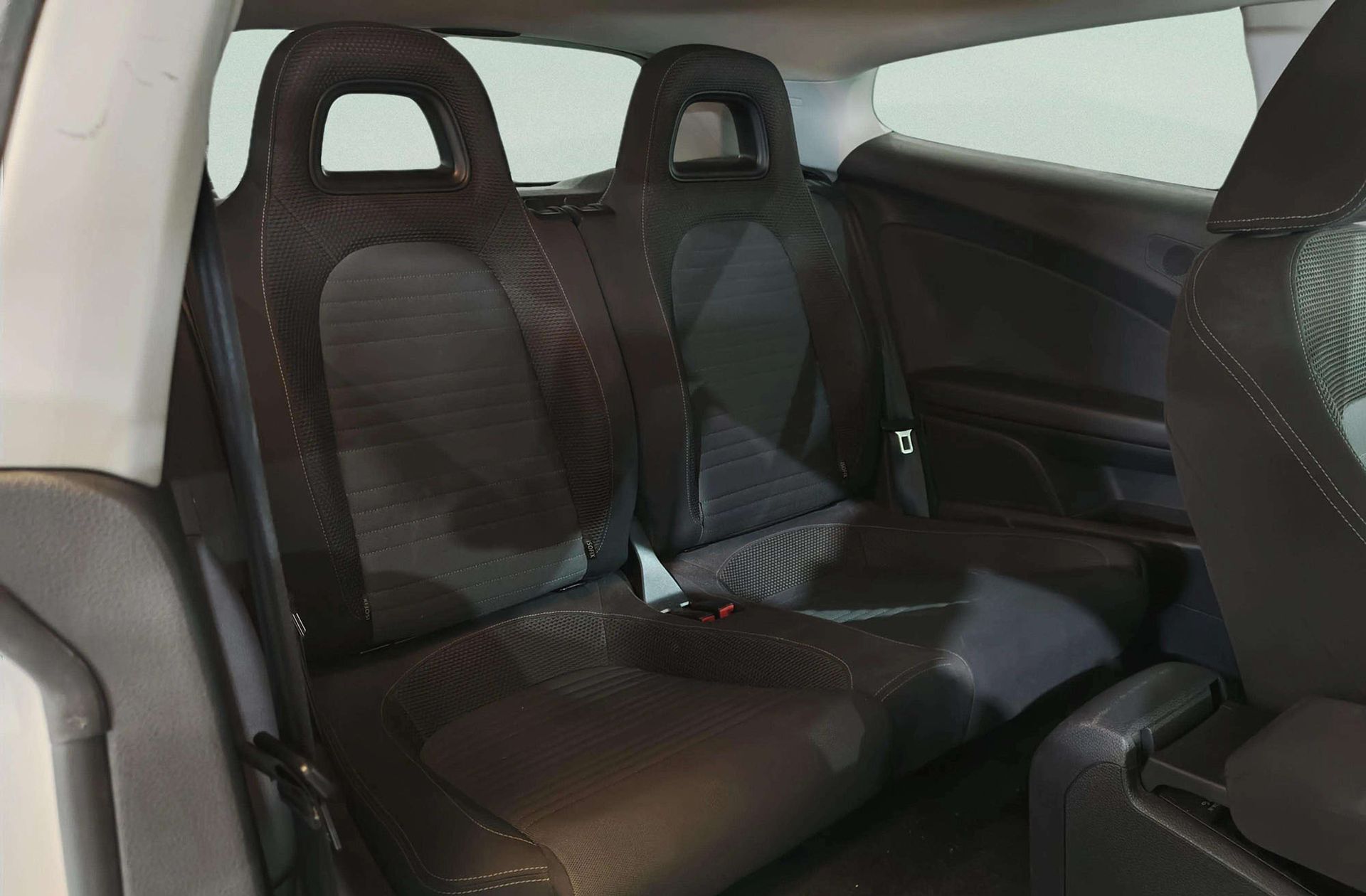 Volkswagen Scirocco by R-Line 1.4 TSI - foto 13