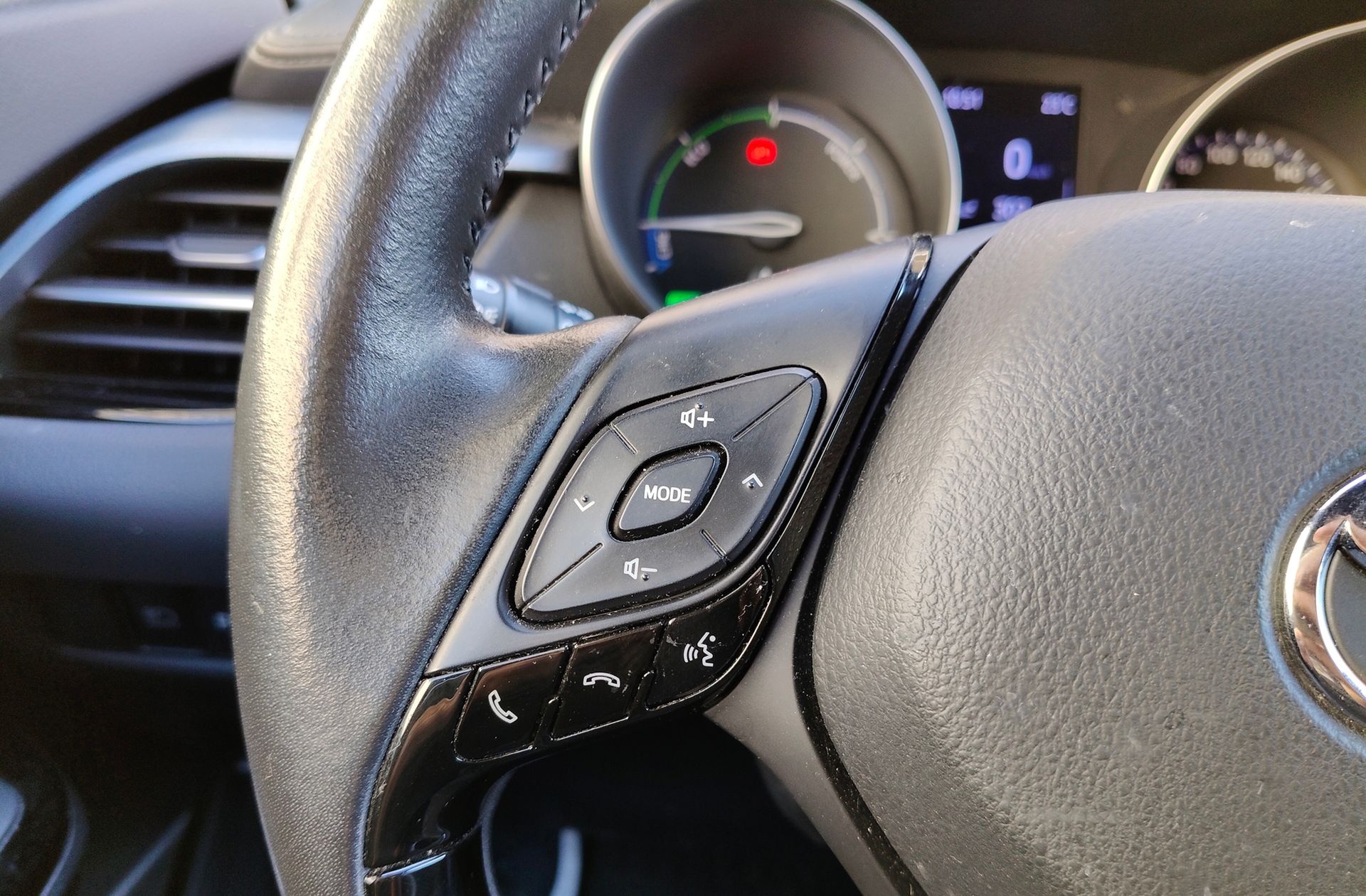 Toyota C-HR 180H Advance Luxury - foto 23