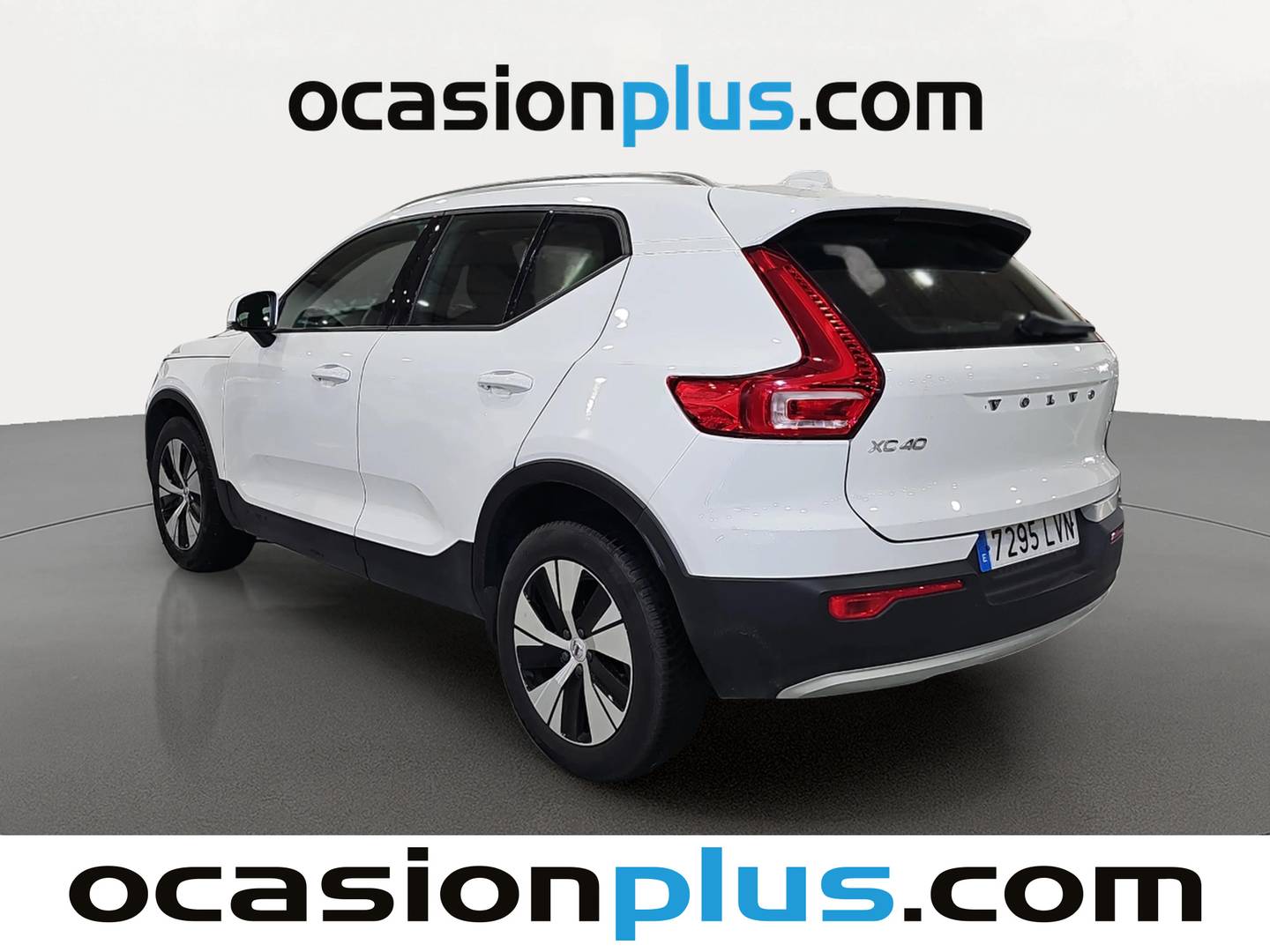 Foto Volvo XC40 Volvo XC40 B3 G Momentum Pro Auto (163 CV)