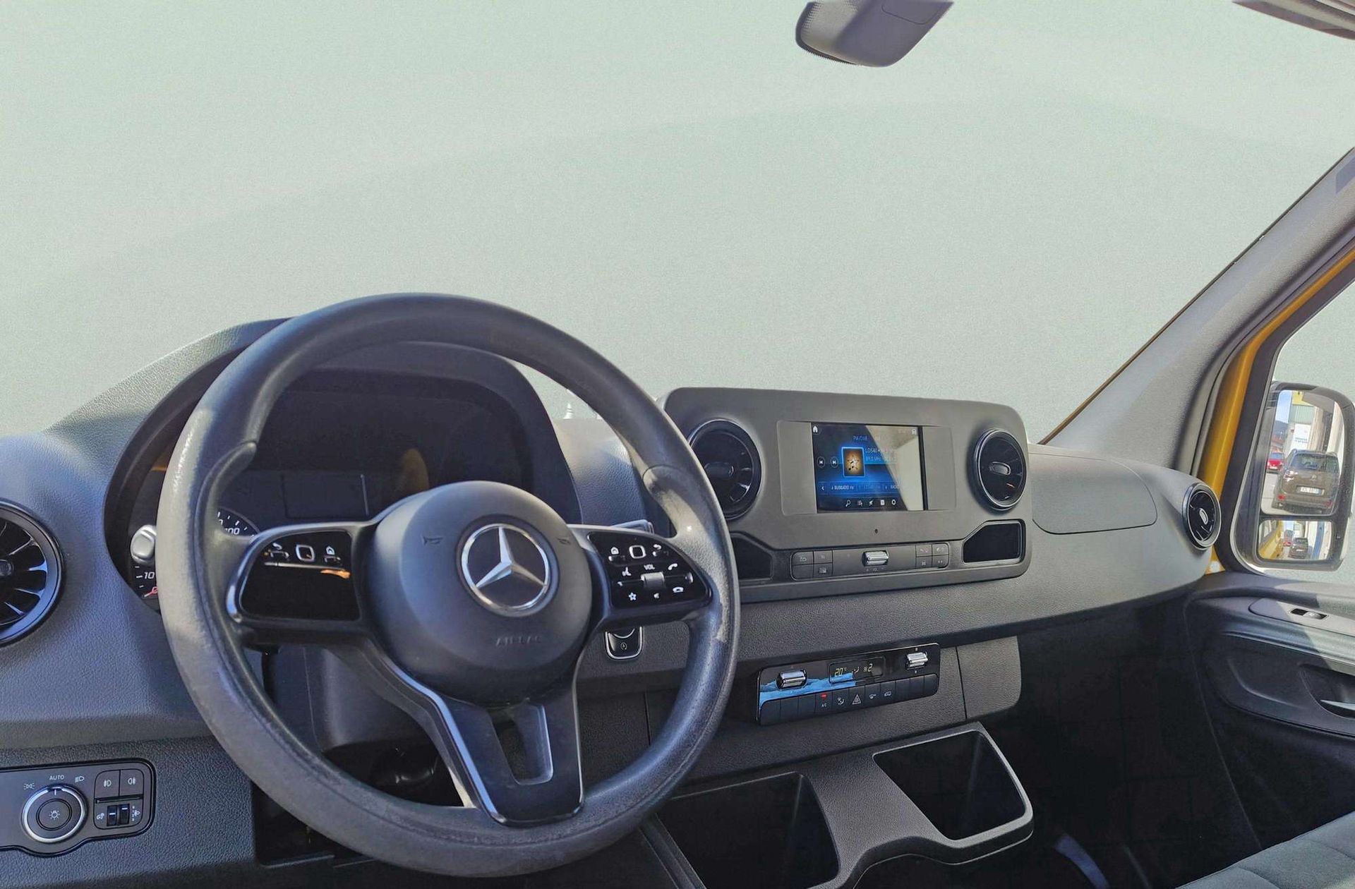 Mercedes-Benz Sprinter Furgon 314 CDI Medio 3.5T Techo Alto - foto 6