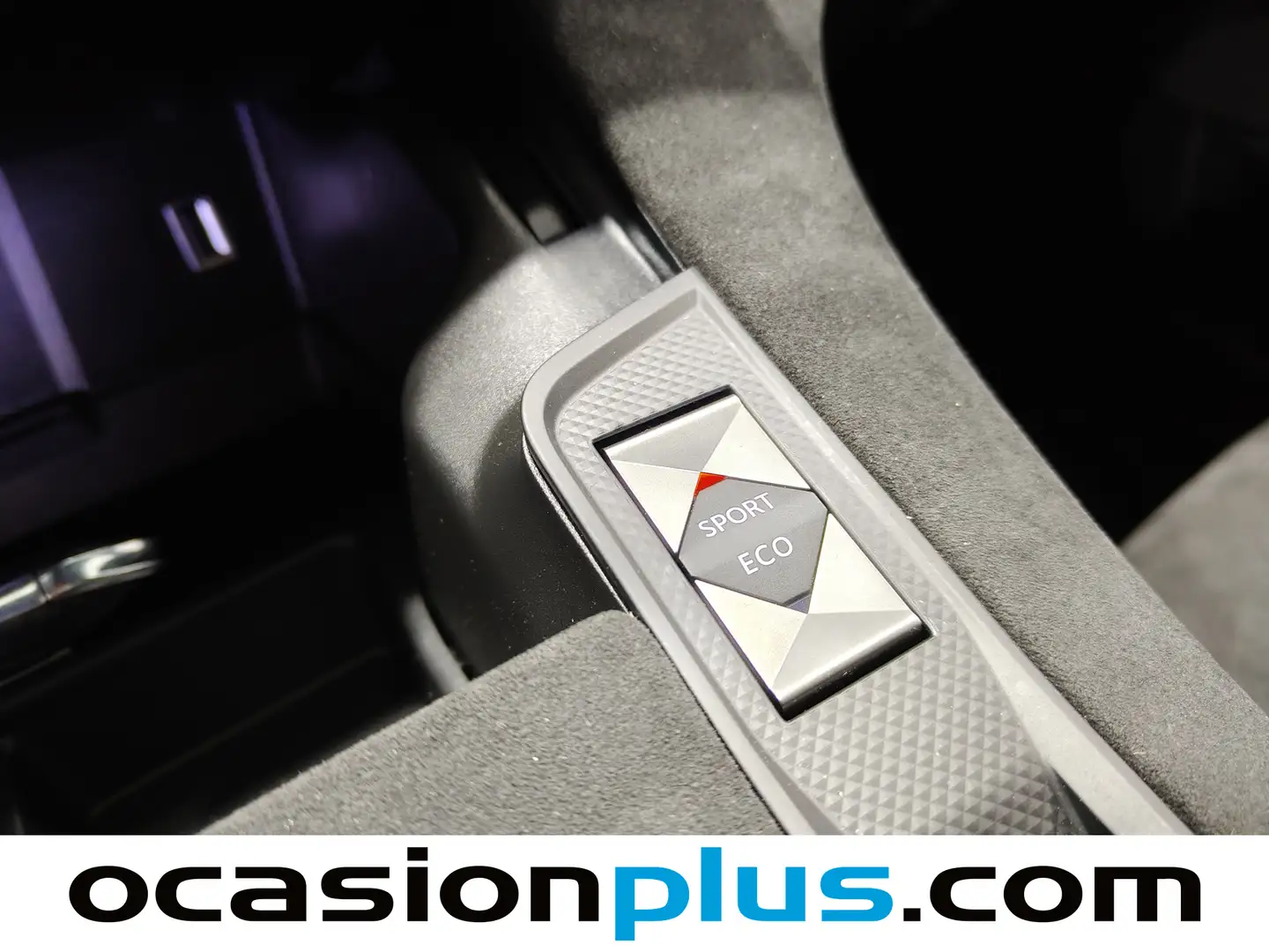 Foto DS DS 7 Crossback DS DS7 Crossback PureTech 130 Performance Line Auto (130 CV)