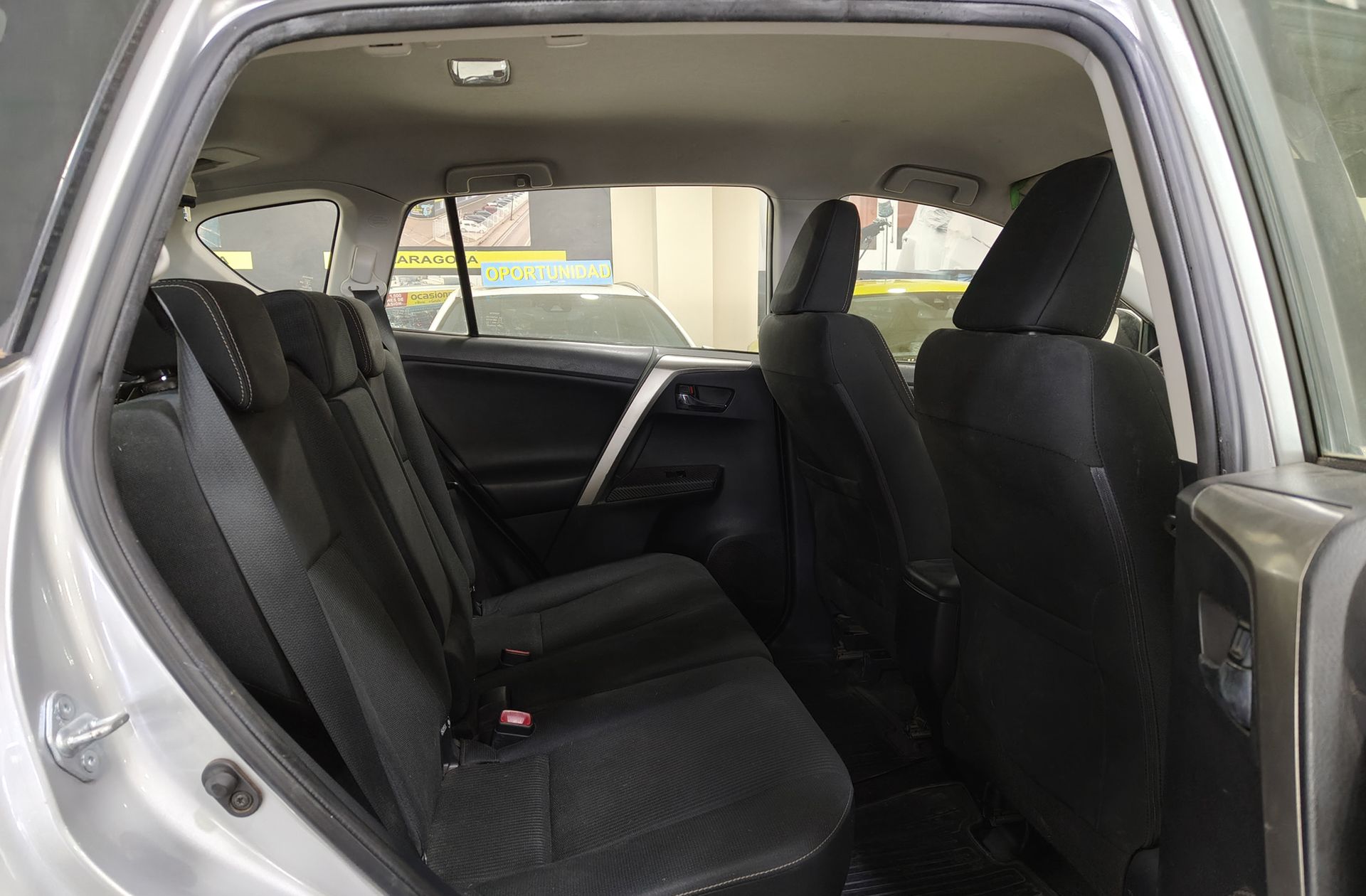 Toyota RAV4 120D Advance 4x2 - foto 28