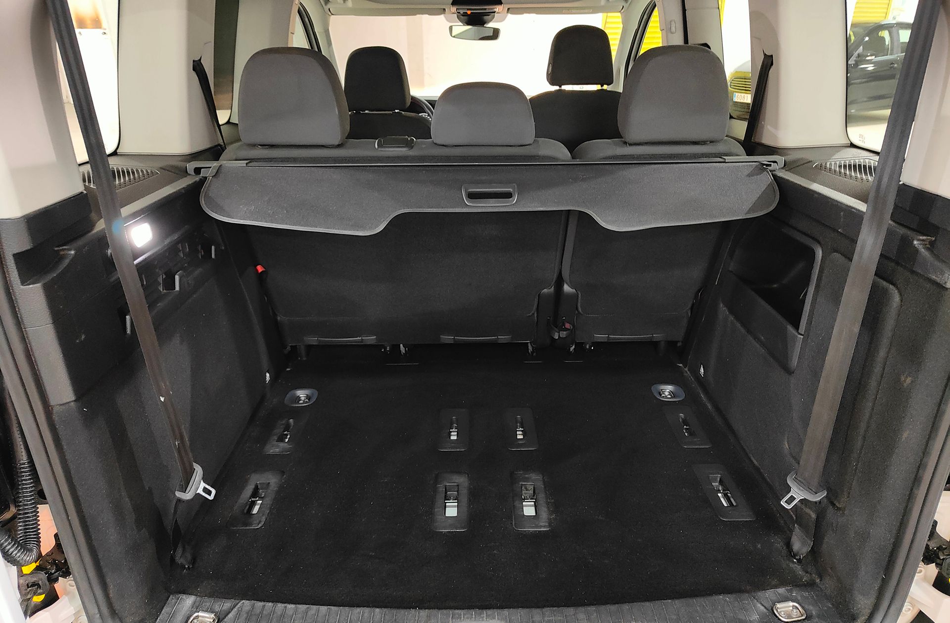 Volkswagen Caddy 2.0 TDI - foto 14
