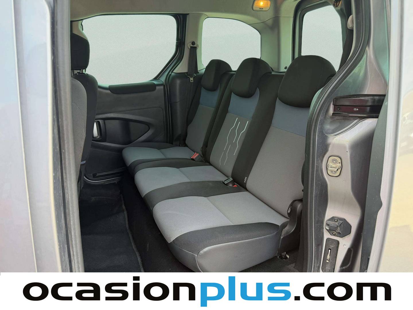 Foto asientos traseros Peugeot Partner Peugeot Partner Tepee BlueHDi 100 Active (100 CV)